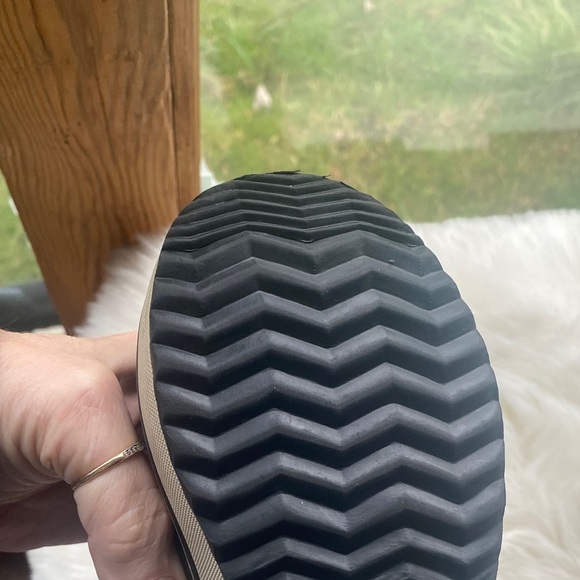 Sorel Kids' Black and Gray Snow Boots - Picture 5 of 6